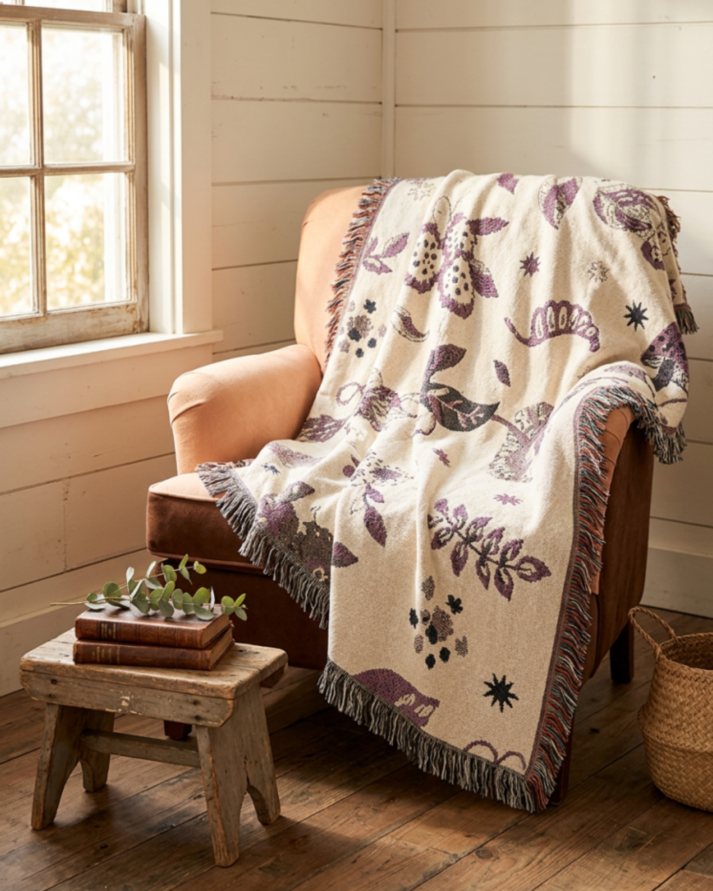 Floral Woven Throw Blanket — Reversible Vintage Paisley Tapestry for Living Room & Bedroom