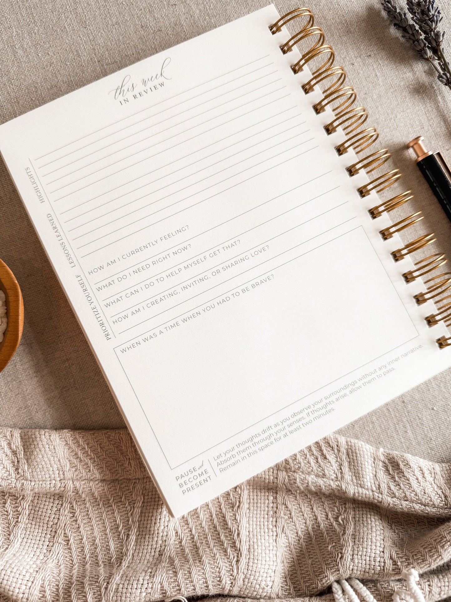 Surround Yourself with Happiness // A Daily Journal to Manifest Happiness, Gratitude, and Personal Growth