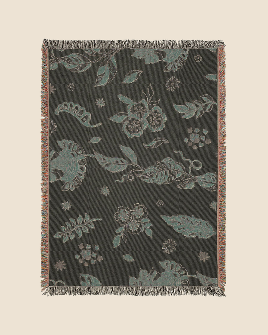 Floral Woven Throw Blanket — Reversible Vintage Paisley Tapestry for Living Room & Bedroom